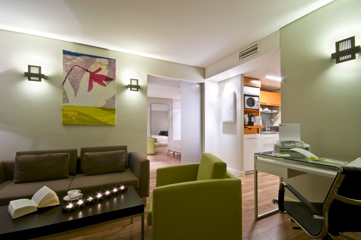 B-aparthotel Montgomery,